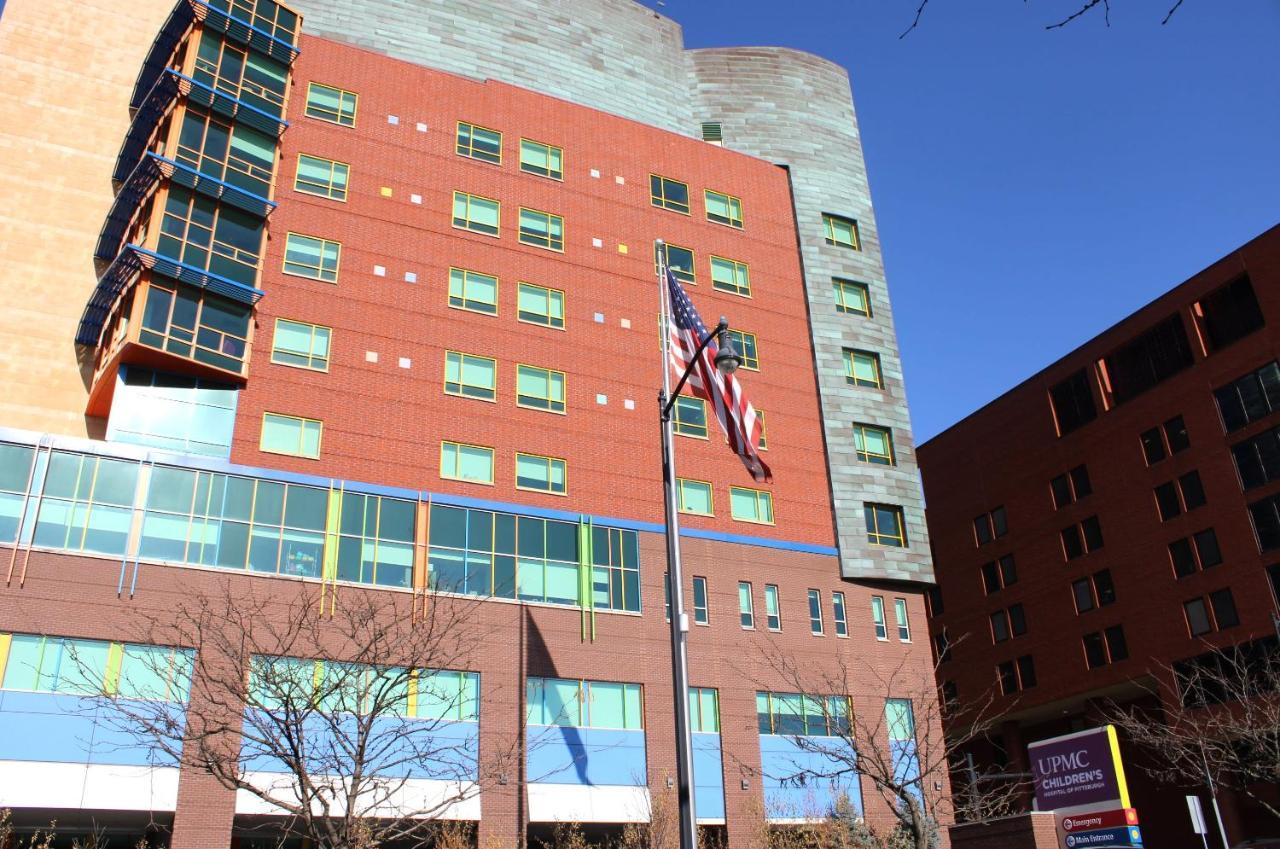 Steps Away From Hospital - 2 Queen Bed - City View Pittsburgh Exteriér fotografie